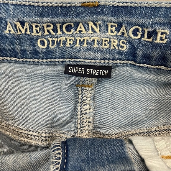 American Eagle Floral Embroidery High Rise Shortie - Picture 3 of 6